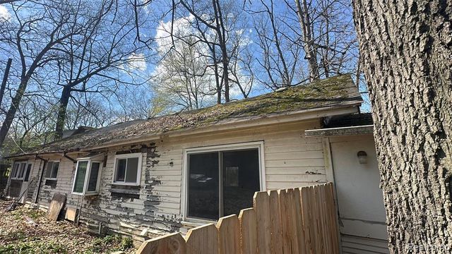 235 Woodbine Drive, Milford, MI 48380