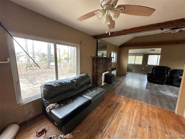 235 Woodbine Drive, Milford, MI 48380