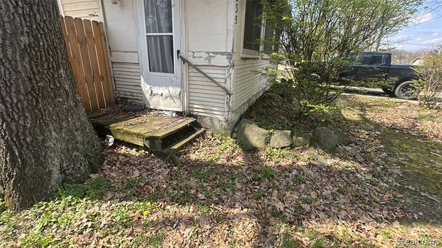 235 Woodbine Drive, Milford, MI 48380