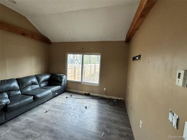 235 Woodbine Drive, Milford, MI 48380