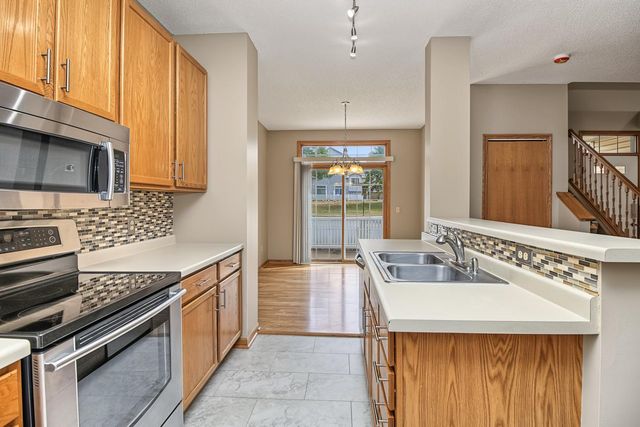 2802 Mallard Drive, Woodbury, MN 55125