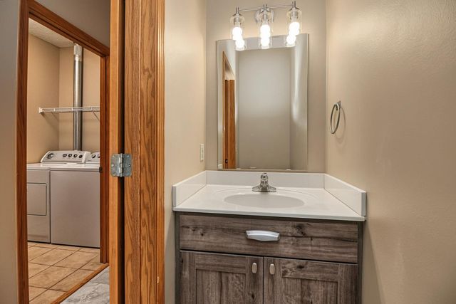 2802 Mallard Drive, Woodbury, MN 55125