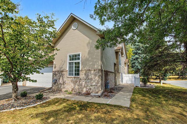 2802 Mallard Drive, Woodbury, MN 55125