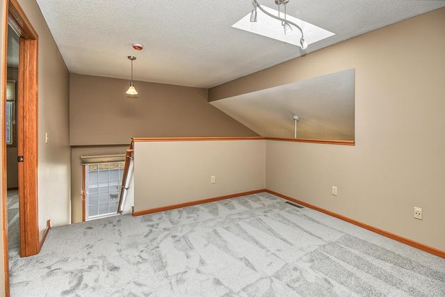 2802 Mallard Drive, Woodbury, MN 55125