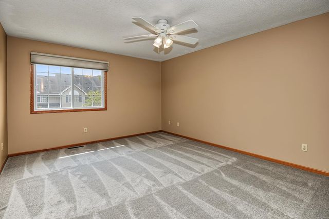 2802 Mallard Drive, Woodbury, MN 55125