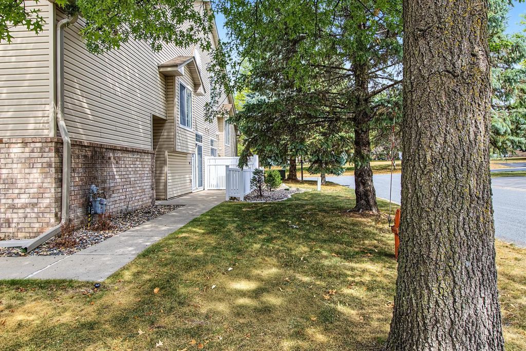 2802 Mallard Drive, Woodbury, MN 55125 — photo 4
