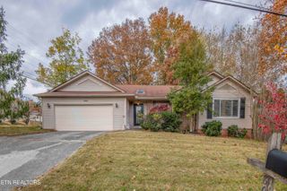 800 Smoke Creek Rd, Knoxville, TN 37934