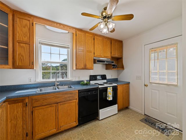 2884 Thickety Road, Clyde, NC 28721