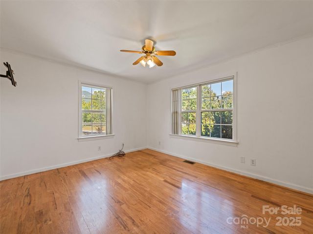 2884 Thickety Road, Clyde, NC 28721