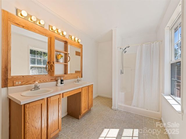 2884 Thickety Road, Clyde, NC 28721