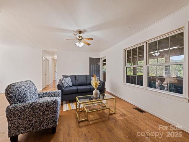 2884 Thickety Road, Clyde, NC 28721