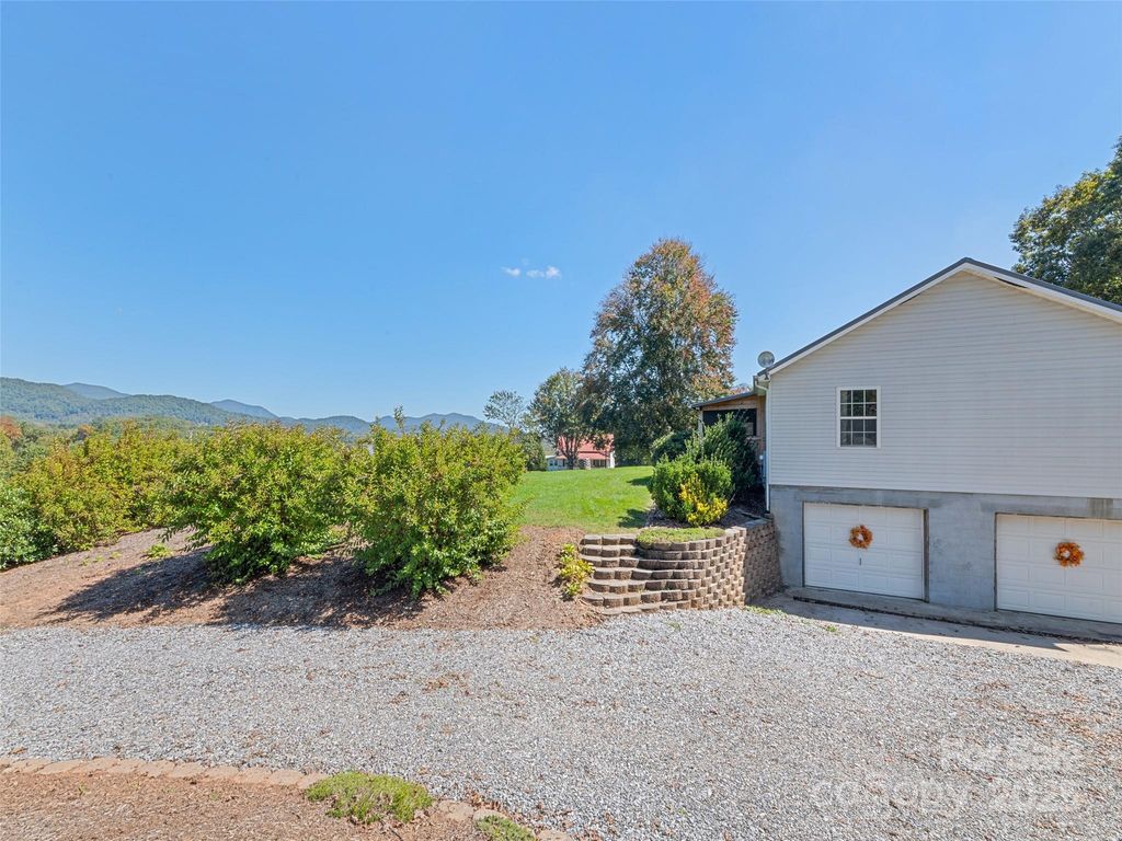 2884 Thickety Road, Clyde, NC 28721