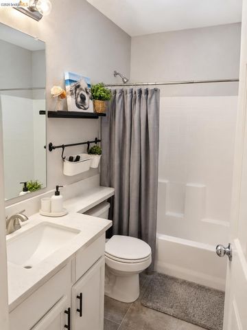 697 Landmark Pt, Lathrop, CA 95330