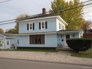 102 6th Street, Fenton, MI 48430