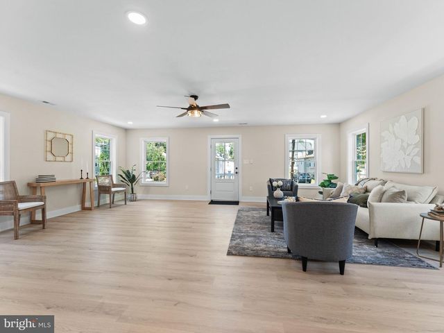 28 CENTRAL AVE, Audubon, NJ 08106