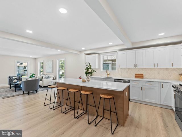 28 CENTRAL AVE, Audubon, NJ 08106