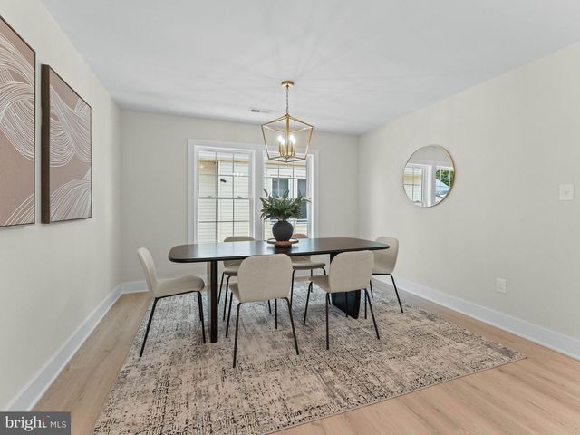 28 CENTRAL AVE, Audubon, NJ 08106