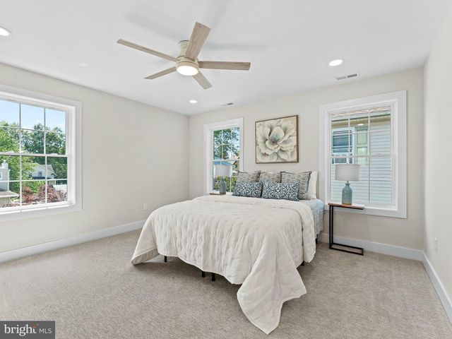 28 CENTRAL AVE, Audubon, NJ 08106