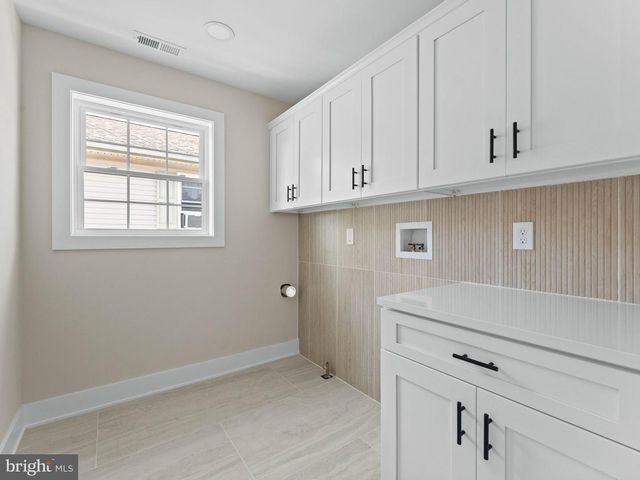 28 CENTRAL AVE, Audubon, NJ 08106
