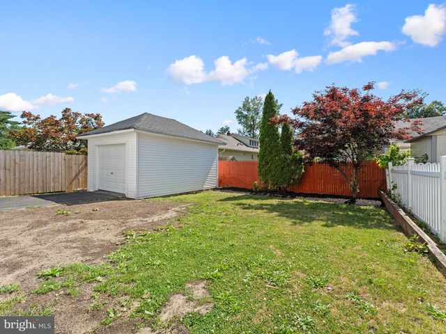28 CENTRAL AVE, Audubon, NJ 08106