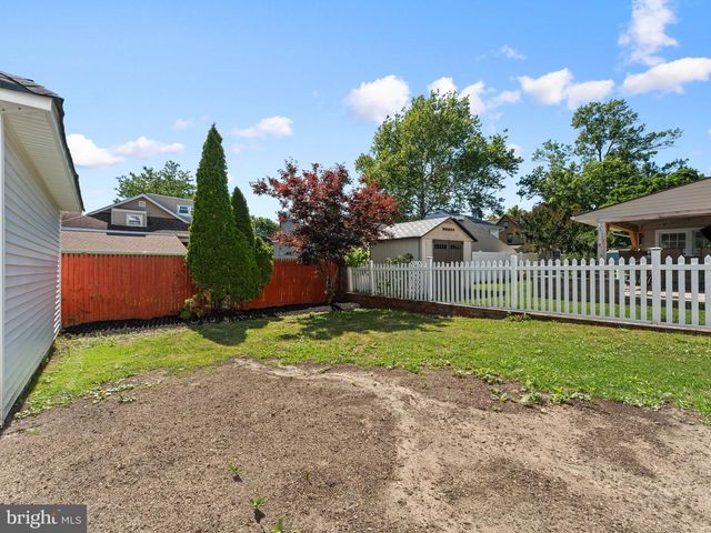 28 CENTRAL AVE, Audubon, NJ 08106