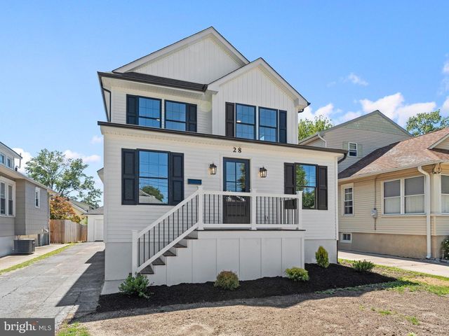 28 CENTRAL AVE, Audubon, NJ 08106