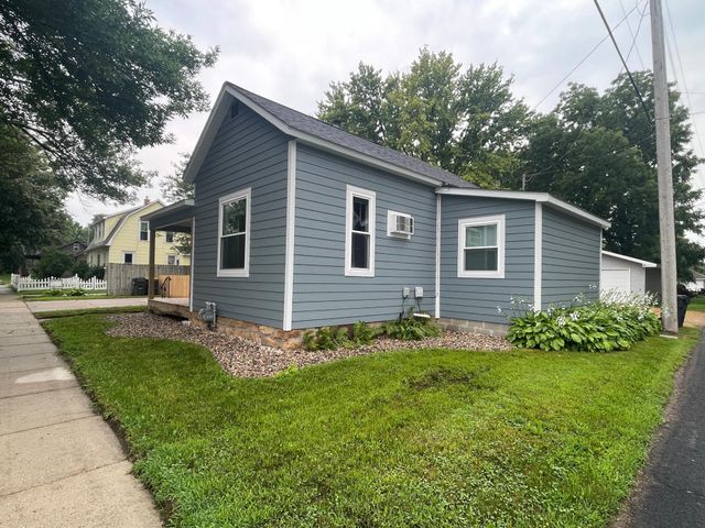 311 Range Street, North Mankato, MN 56003