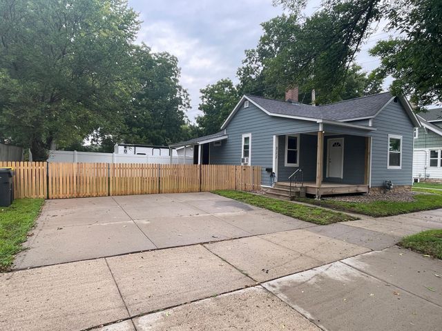 311 Range Street, North Mankato, MN 56003