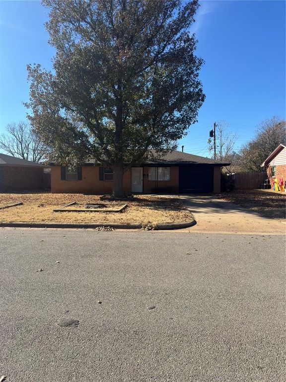 517 N 3rd Street, Weatherford, OK 73096