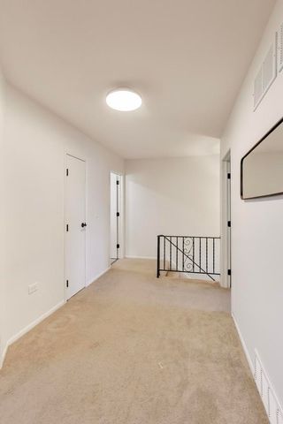 21061 W Marion Avenue, Mundelein, IL 60060