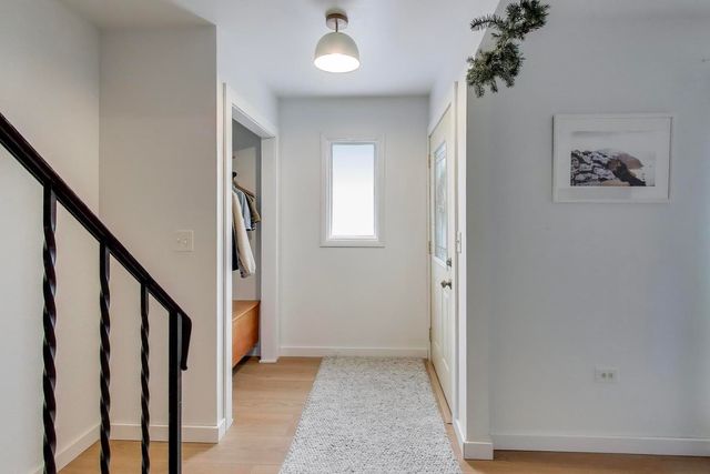 21061 W Marion Avenue, Mundelein, IL 60060