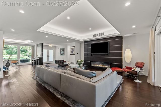7400 Parkstone Lane, Bloomfield Charter Township, MI 48301