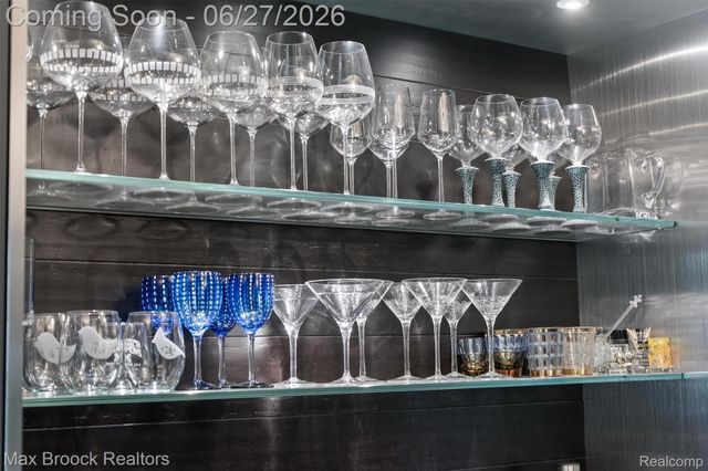 7400 Parkstone Lane, Bloomfield Charter Township, MI 48301