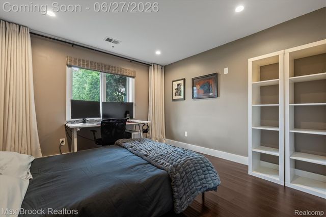 7400 Parkstone Lane, Bloomfield Charter Township, MI 48301