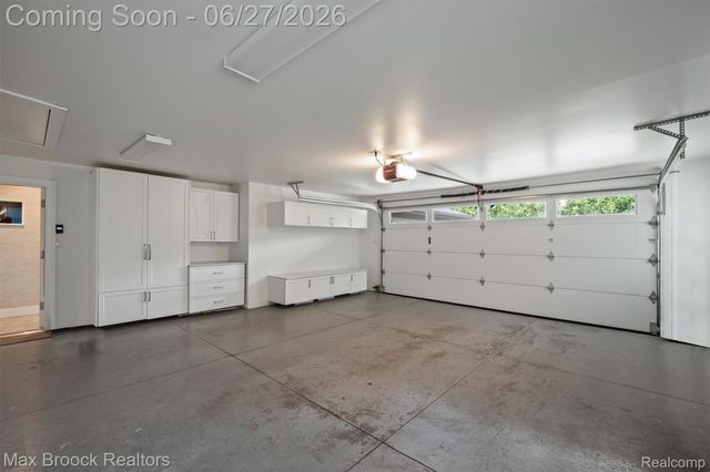 7400 Parkstone Lane, Bloomfield Charter Township, MI 48301