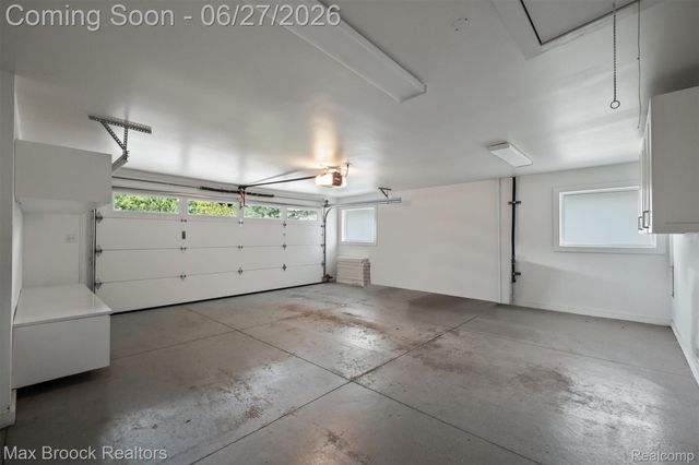 7400 Parkstone Lane, Bloomfield Charter Township, MI 48301