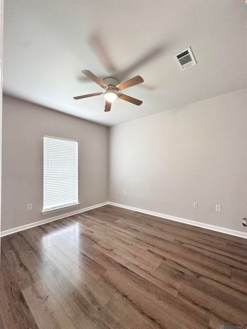 43446 Galvez Oaks Dr, Prairieville, LA 70769