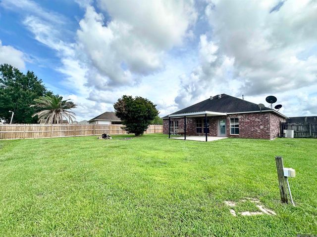 43446 Galvez Oaks Dr, Prairieville, LA 70769