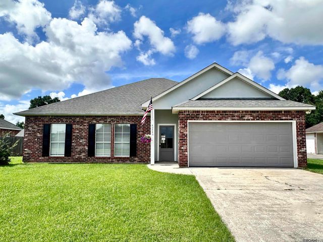 43446 Galvez Oaks Dr, Prairieville, LA 70769