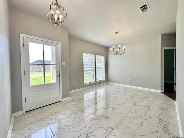 43446 Galvez Oaks Dr, Prairieville, LA 70769