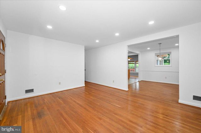 11110 ROCK RD, Rockville, MD 20852