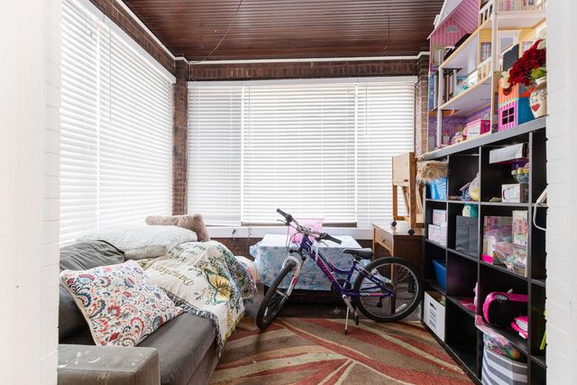 4519 N TROY Street, Chicago, IL 60625