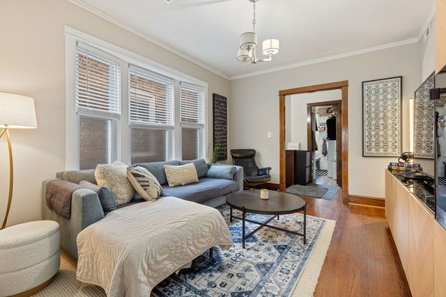 4519 N TROY Street, Chicago, IL 60625