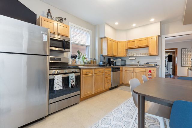 4519 N TROY Street, Chicago, IL 60625