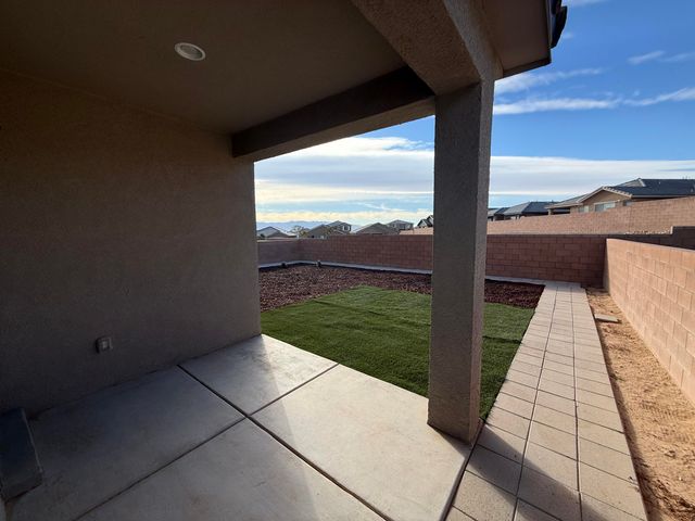 1043 Vallecito Loop NW, Los Lunas, NM 87031