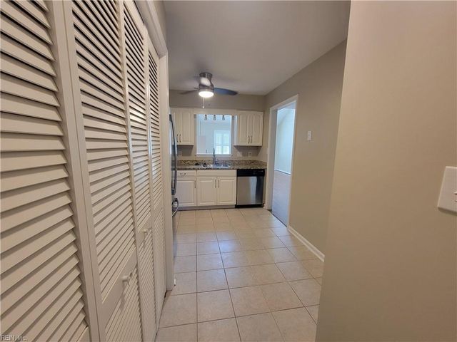 14 Treebark PL, Hampton, VA 23666
