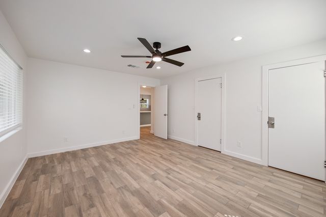 1606 N Woods Street, Sherman, TX 75092