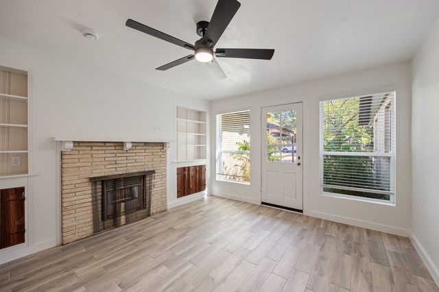 1606 N Woods Street, Sherman, TX 75092