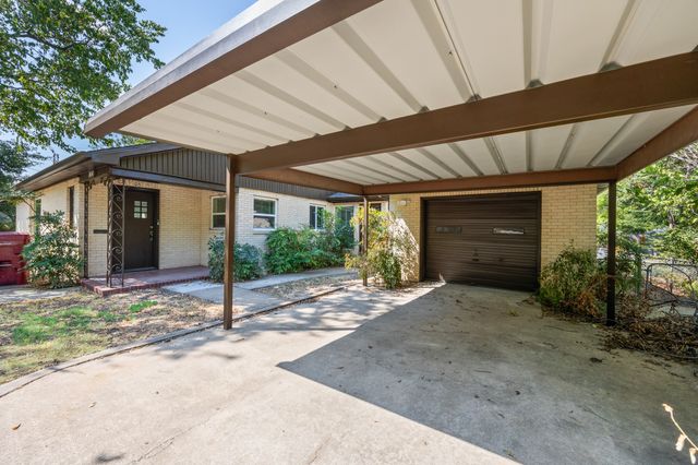 1606 N Woods Street, Sherman, TX 75092
