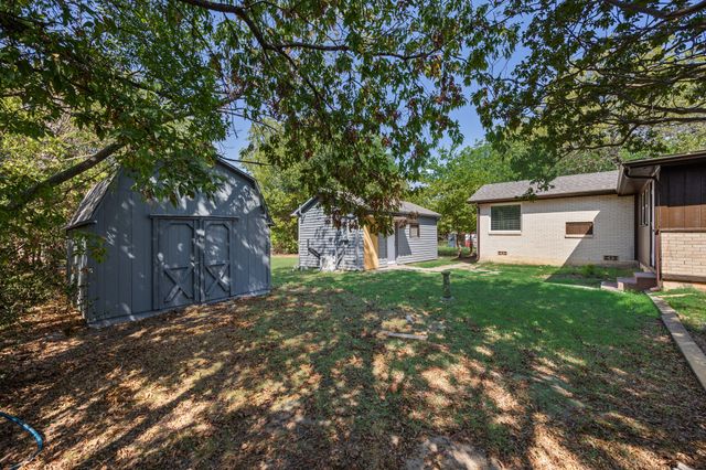 1606 N Woods Street, Sherman, TX 75092